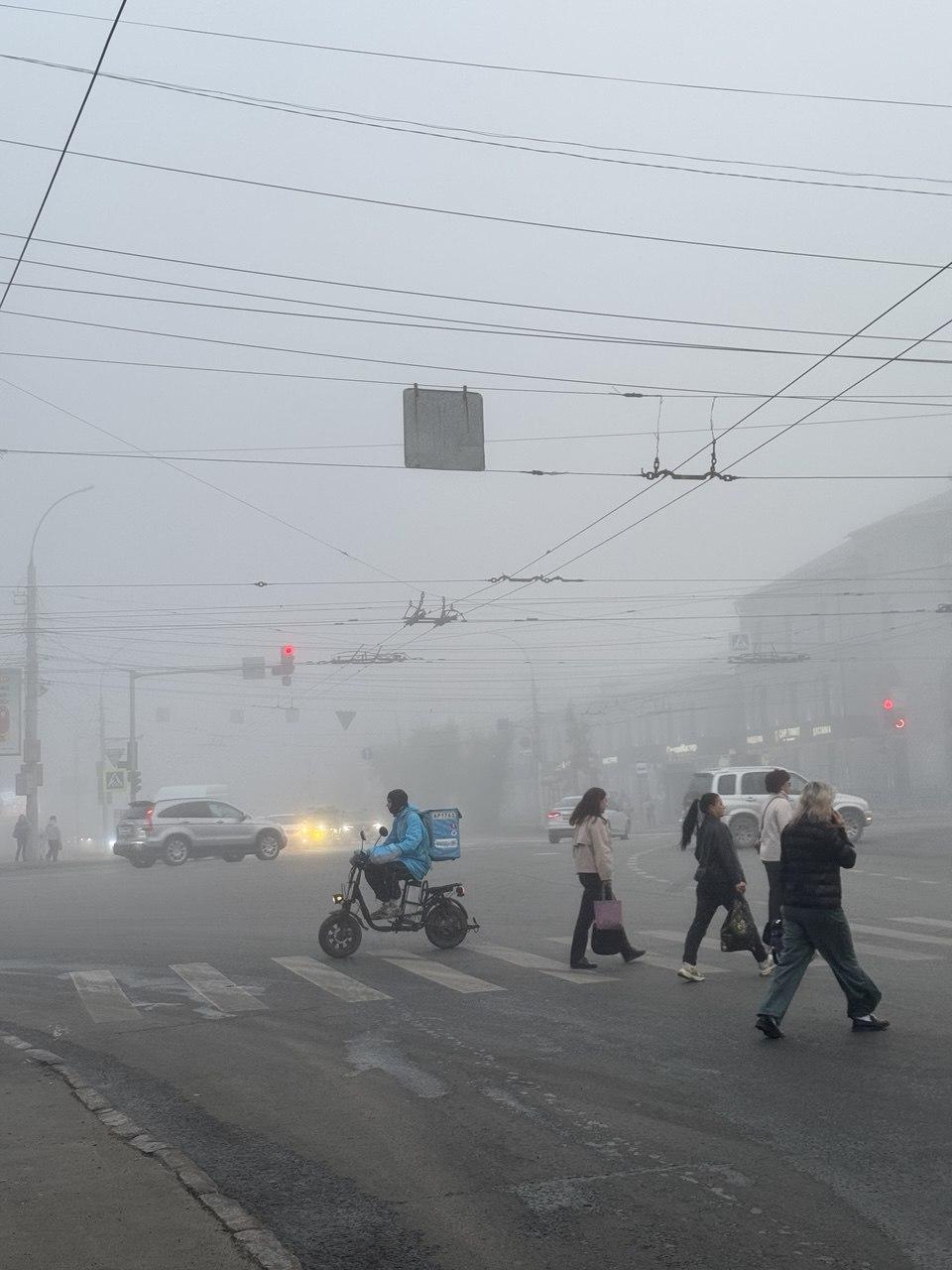 Фото Новосибирск окутал густой туман утром 17 сентября – 15 завораживающих кадров 7